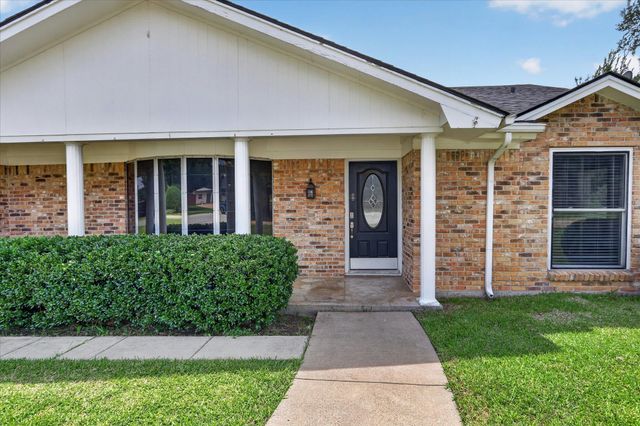 4301 Jester Court, North Richland Hills, TX 76180