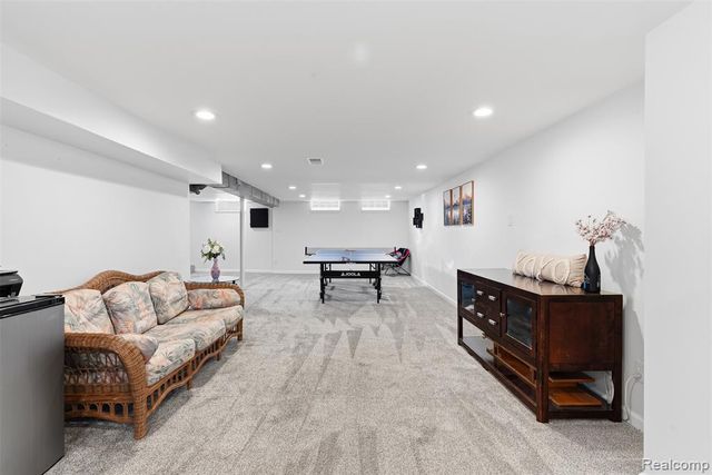 28686 Herbert Street, Madison Heights, MI 48071