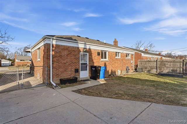 28686 Herbert Street, Madison Heights, MI 48071