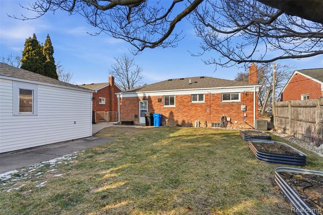 28686 Herbert Street, Madison Heights, MI 48071