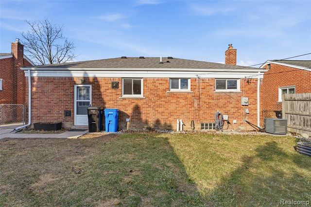 28686 Herbert Street, Madison Heights, MI 48071