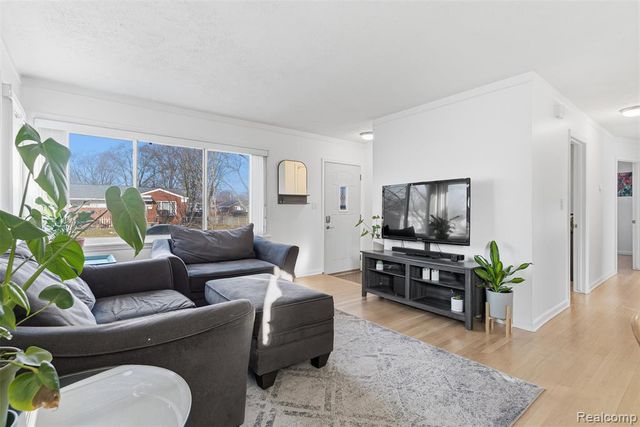 28686 Herbert Street, Madison Heights, MI 48071