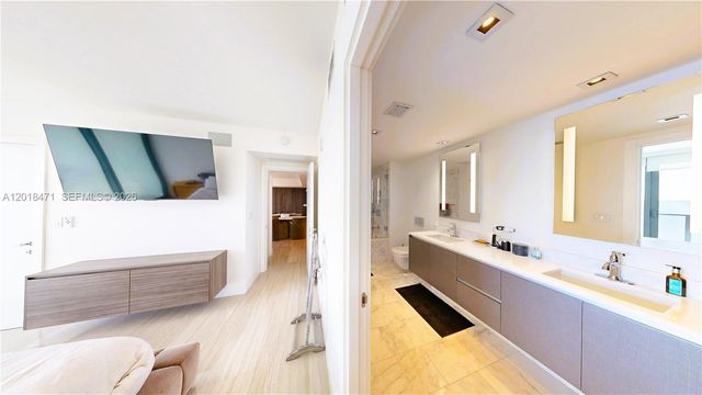 1451 Brickell Ave 2502, Miami, FL 33131