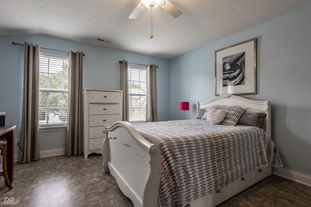 7658 Winding Lake Drive S, Noblesville, IN 46062