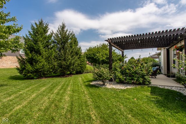7658 Winding Lake Drive S, Noblesville, IN 46062