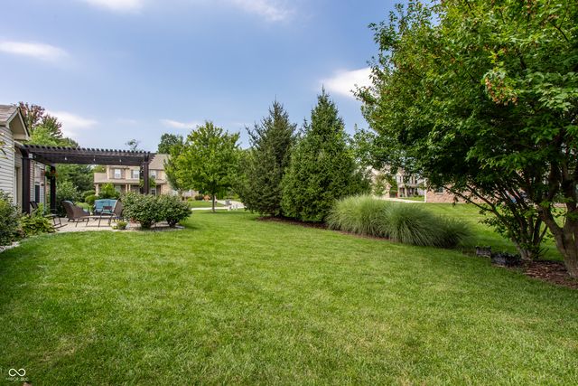 7658 Winding Lake Drive S, Noblesville, IN 46062