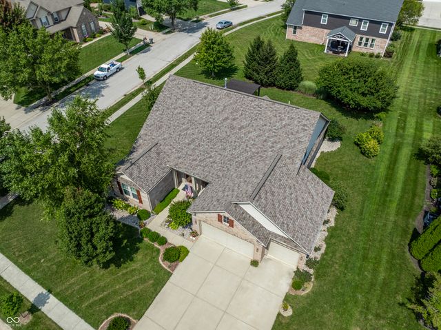 7658 Winding Lake Drive S, Noblesville, IN 46062