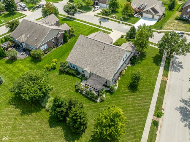 7658 Winding Lake Drive S, Noblesville, IN 46062