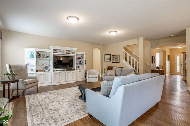 7658 Winding Lake Drive S, Noblesville, IN 46062