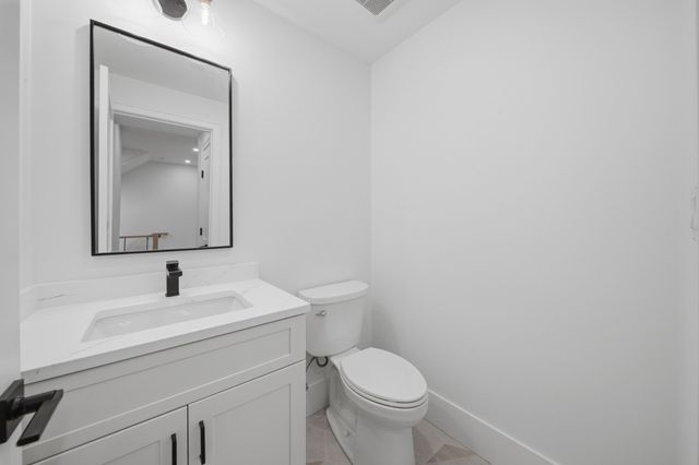 421 East 6th Street TH3, Boston, MA 02127