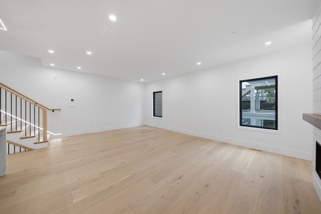 421 East 6th Street TH3, Boston, MA 02127