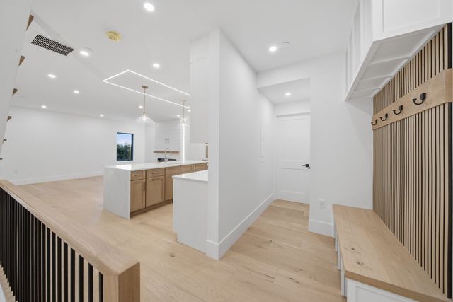 421 East 6th Street TH3, Boston, MA 02127