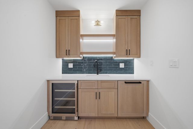 421 East 6th Street TH3, Boston, MA 02127