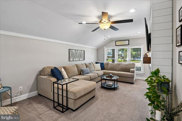 252 MAGOTHY BRIDGE RD, Pasadena, MD 21122