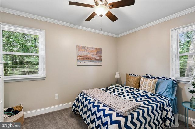 252 MAGOTHY BRIDGE RD, Pasadena, MD 21122