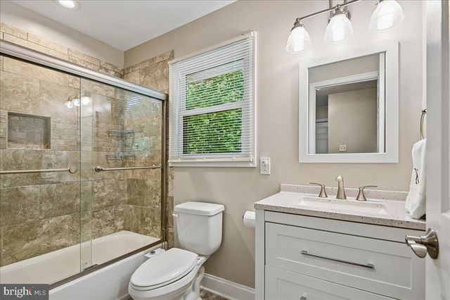 252 MAGOTHY BRIDGE RD, Pasadena, MD 21122