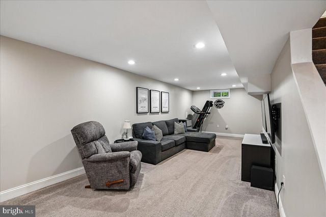 252 MAGOTHY BRIDGE RD, Pasadena, MD 21122