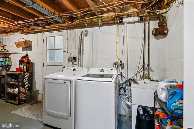 252 MAGOTHY BRIDGE RD, Pasadena, MD 21122