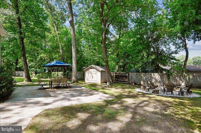 252 MAGOTHY BRIDGE RD, Pasadena, MD 21122