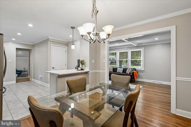 252 MAGOTHY BRIDGE RD, Pasadena, MD 21122
