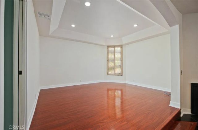 5333 Zelzah Avenue 102, Encino, CA 91316