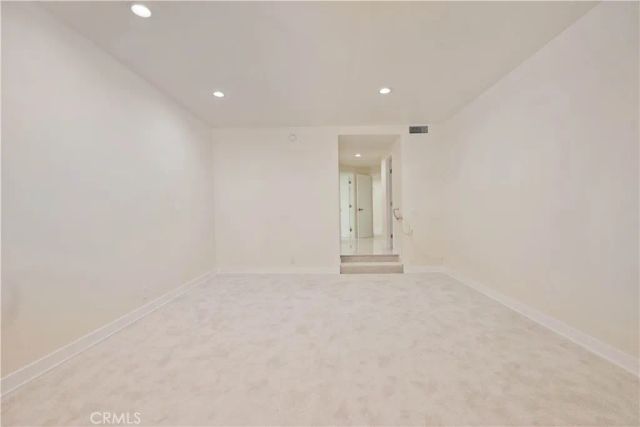5333 Zelzah Avenue 102, Encino, CA 91316