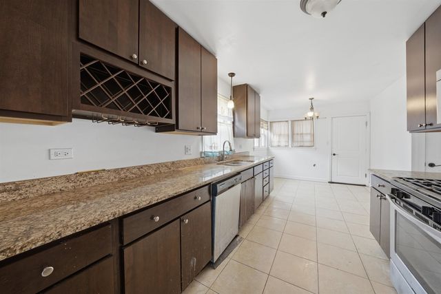 8818 S Merrill Avenue, Chicago, IL 60617