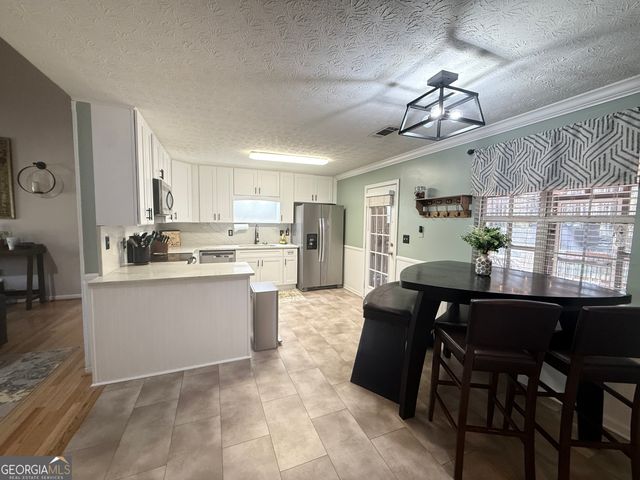 467 Grove Pointe Court 10, Locust Grove, GA 30248