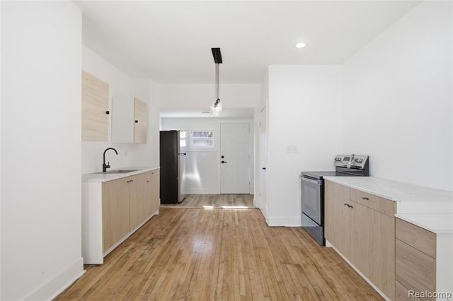 16139 Inverness Street, Detroit, MI 48221