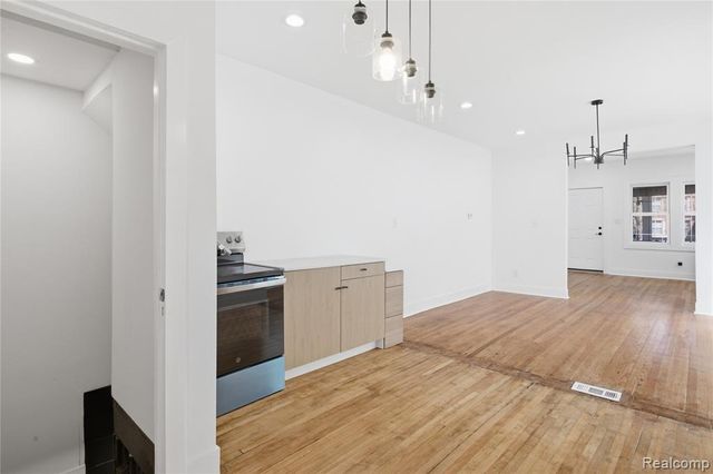 16139 Inverness Street, Detroit, MI 48221