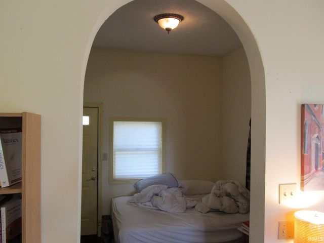613 W Kirkwood Avenue, Bloomington, IN 47404