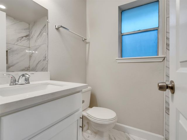 1905 County Road 235, Alvin, TX 77511