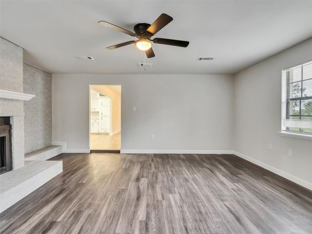 1905 County Road 235, Alvin, TX 77511