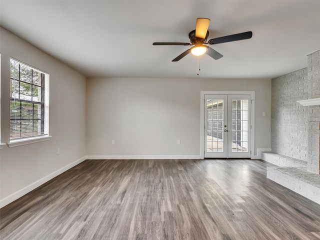 1905 County Road 235, Alvin, TX 77511