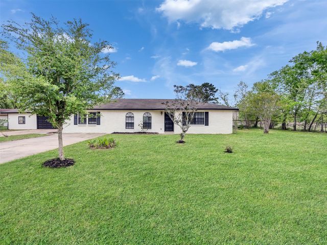 1905 County Road 235, Alvin, TX 77511