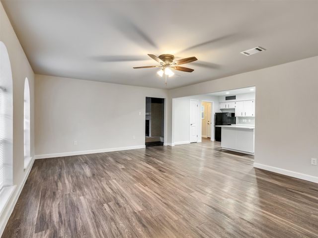 1905 County Road 235, Alvin, TX 77511