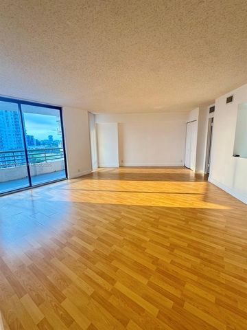 3300 NE 191st Street 1603, Aventura, FL 33180
