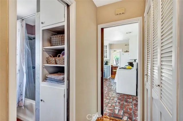 1135 W 10th Street, Santa Ana, CA 92703