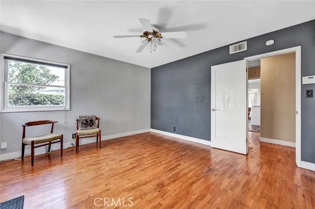 1135 W 10th Street, Santa Ana, CA 92703