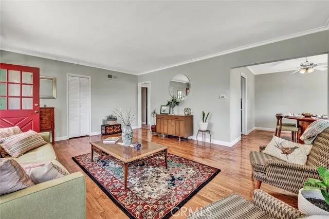 1135 W 10th Street, Santa Ana, CA 92703