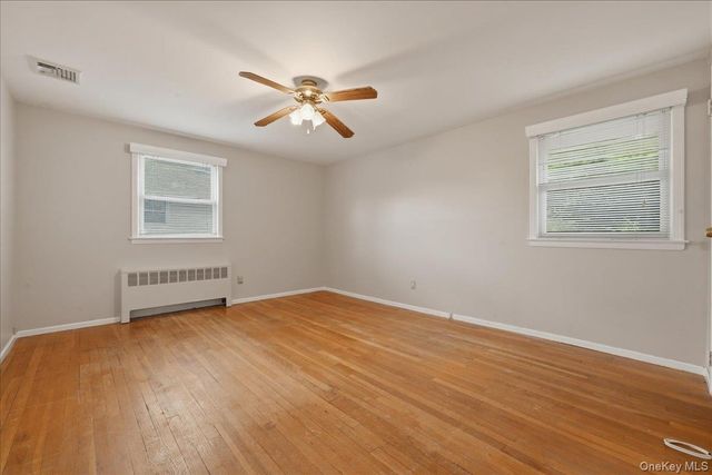 1395 Meadowbrook Road, Merrick, NY 11566