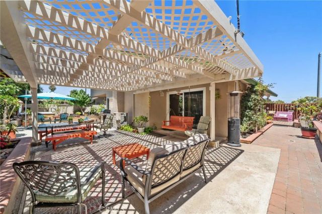 17527 Briarwood Street, Fountain Valley, CA 92708