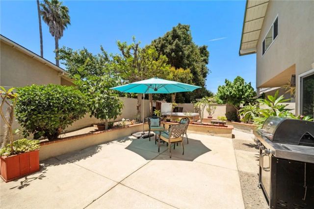 17527 Briarwood Street, Fountain Valley, CA 92708
