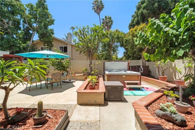 17527 Briarwood Street, Fountain Valley, CA 92708
