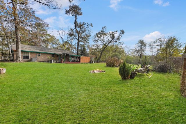 501 Woodridge Drive, Conroe, TX 77306