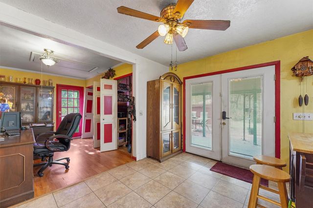 501 Woodridge Drive, Conroe, TX 77306