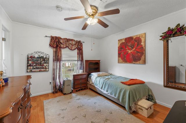 501 Woodridge Drive, Conroe, TX 77306