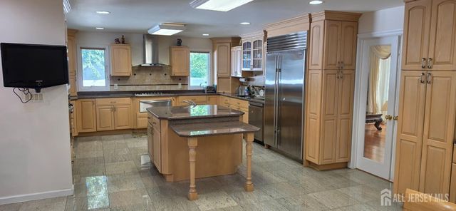 6 Sandra Drive, Edison, NJ 08820