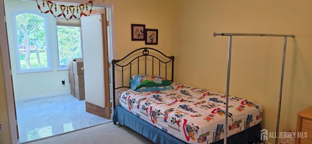6 Sandra Drive, Edison, NJ 08820
