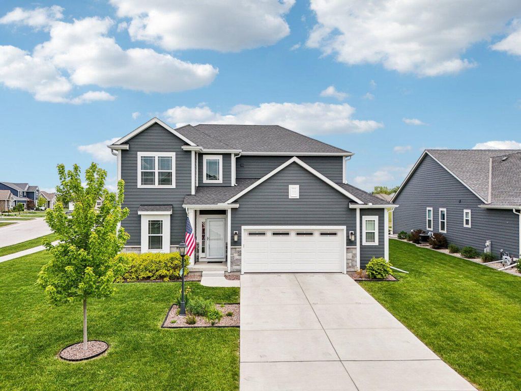 35230 Winnebago COURT, Summit, WI 53066